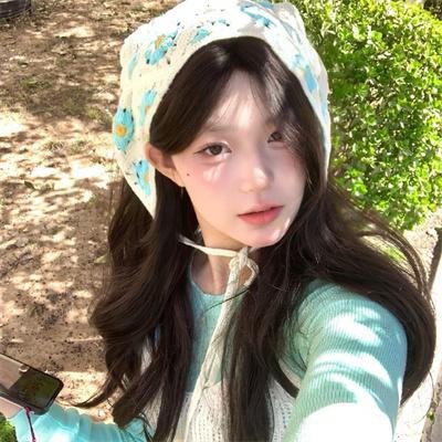 三个蓝月亮 海报
